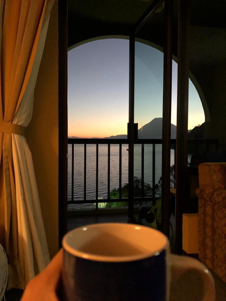 The Paradise Of Atitlan Suites - Free Breakfast Supplies Panajachel Exterior photo